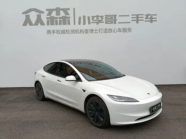 Tesla Model 3 — Фото автомобиля 3