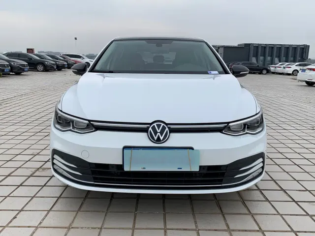 Volkswagen Golf — Фото автомобиля 2