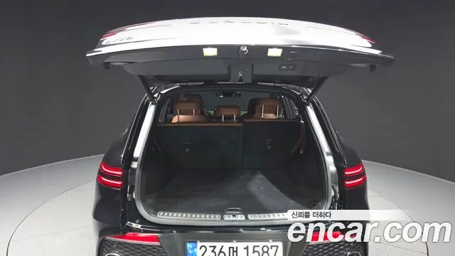 Genesis GV70 2.5T Бензин 2WD — Фото автомобиля 17