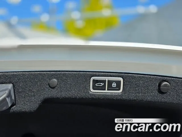 Hyundai Grandeur GN7 — Фото автомобиля 9