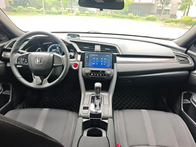 Honda Civic — Фото автомобиля 15