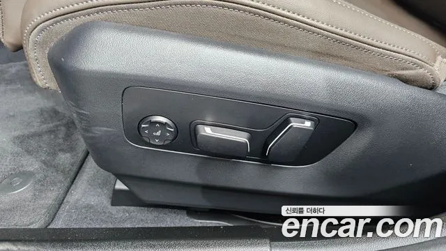 BMW 5-Series — Фото автомобиля 27