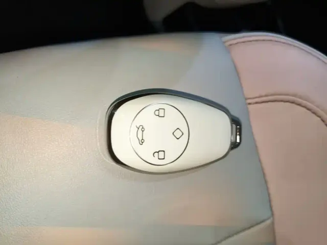 Leapmotor T03 — Фото автомобиля 8