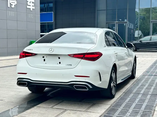 Mercedes-Benz C-Class — Фото автомобиля 4