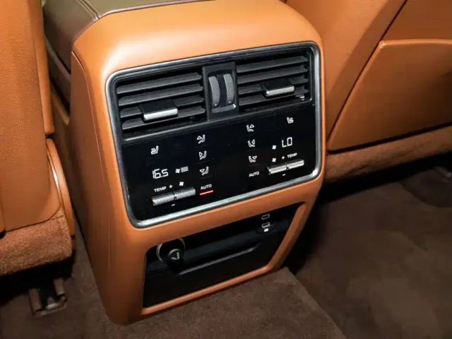 Porsche Cayenne — Фото автомобиля 18