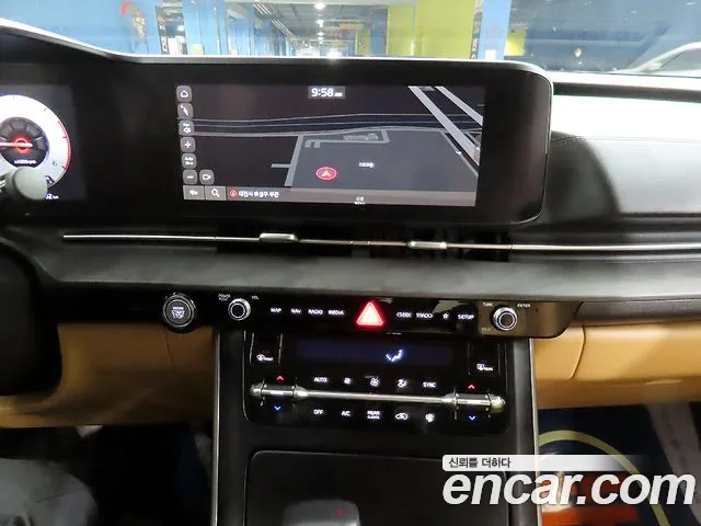 Kia Carnival Generation 4 — Фото автомобиля 14