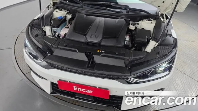 Kia EV6 — Фото автомобиля 6