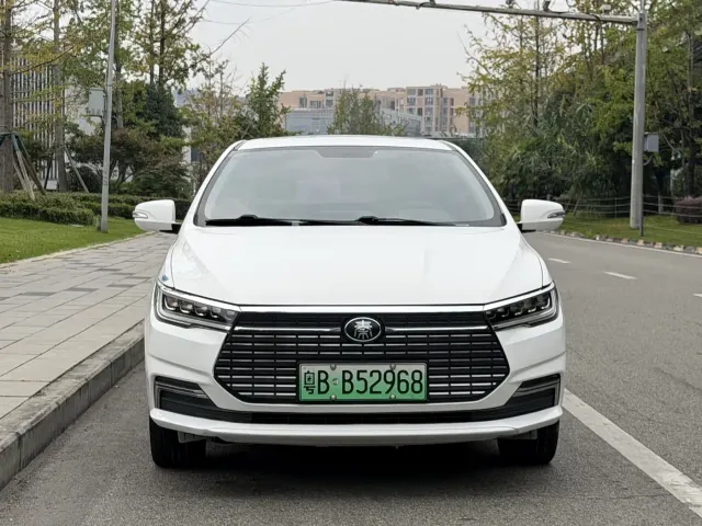 BYD Qin — Фото автомобиля 11