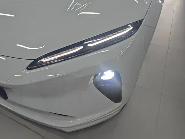 Nio ET5 — Фото автомобиля 23