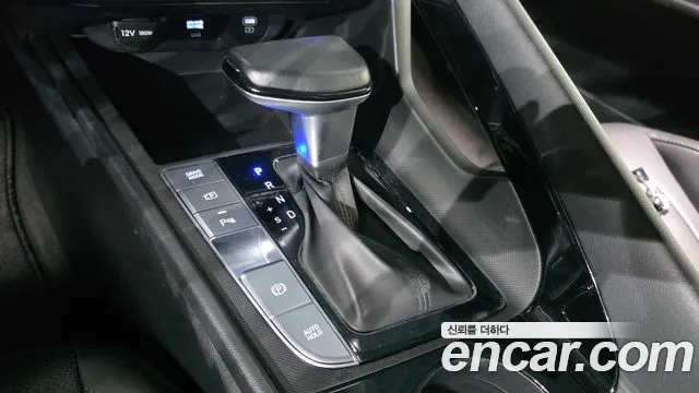Hyundai AVANTE — Фото автомобиля 3
