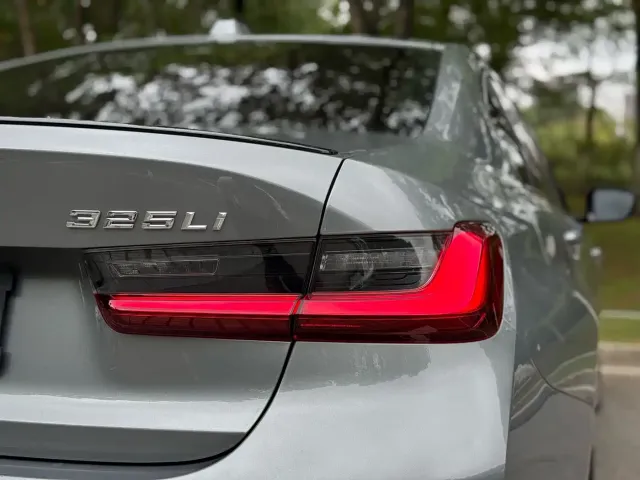 BMW 3 Series — Фото автомобиля 16