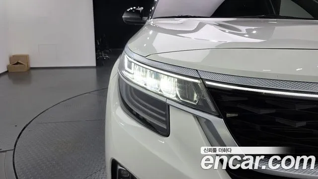 Kia Seltos — Фото автомобиля 7