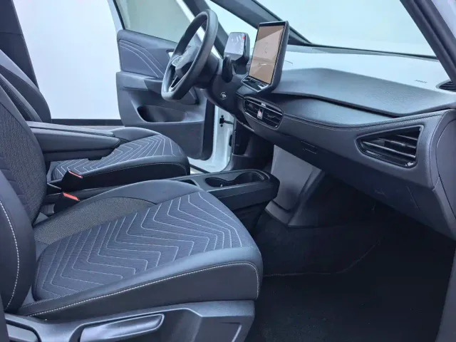 Volkswagen ID.3 — Фото автомобиля 12