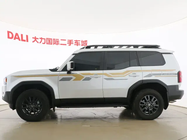 Toyota Prado — Фото автомобиля 11