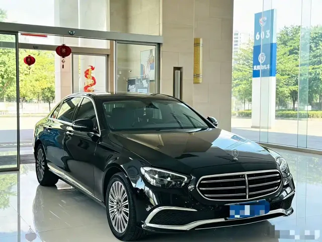 Mercedes-Benz E-Class — Фото автомобиля 2