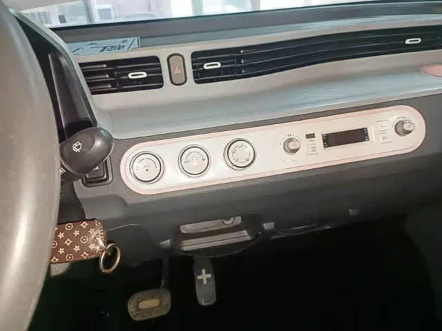 Wuling Hongguang Mini EV — Фото автомобиля 12