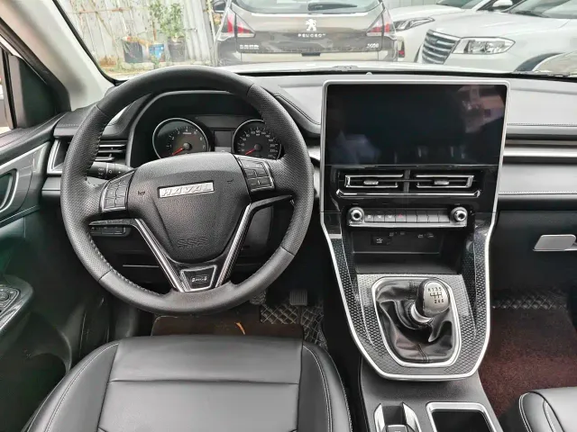 Haval M6 — Фото автомобиля 4