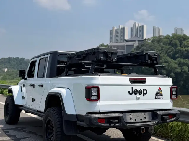Jeep Gladiator — Фото автомобиля 4