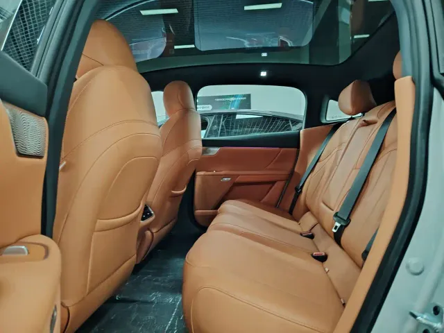 Dongfeng eπ 007 — Фото автомобиля 10