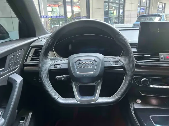 Audi Q5L Sportback — Фото автомобиля 9