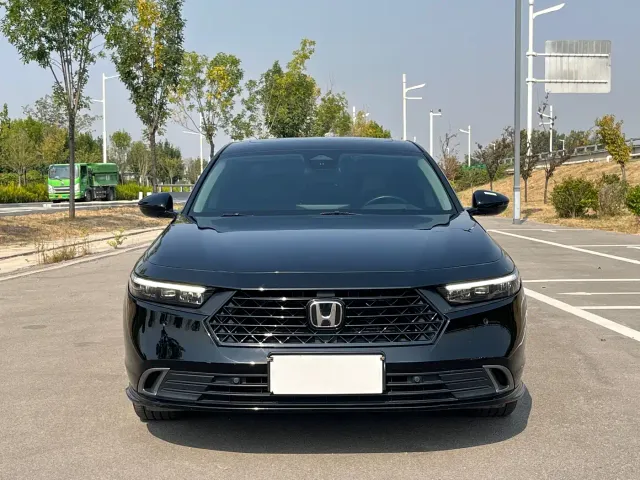 Honda Accord — Фото автомобиля 2