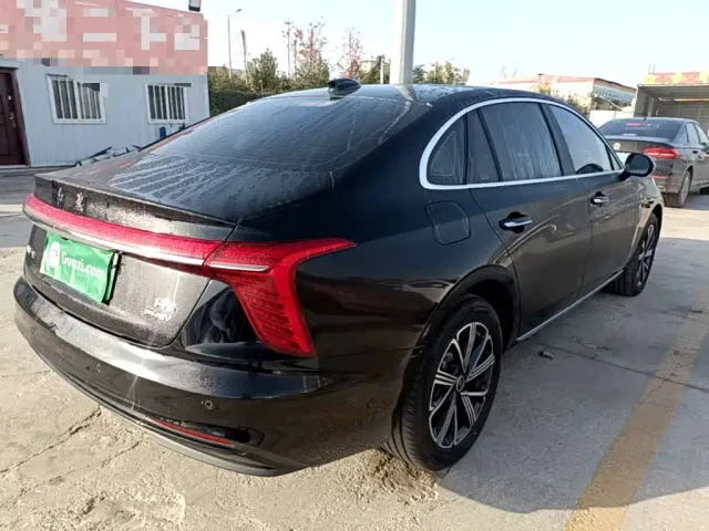 Hongqi H5 PHEV — Фото автомобиля 6