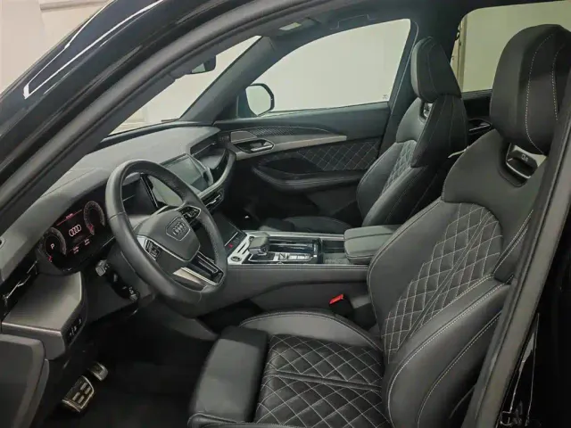 Audi Q6 — Фото автомобиля 11