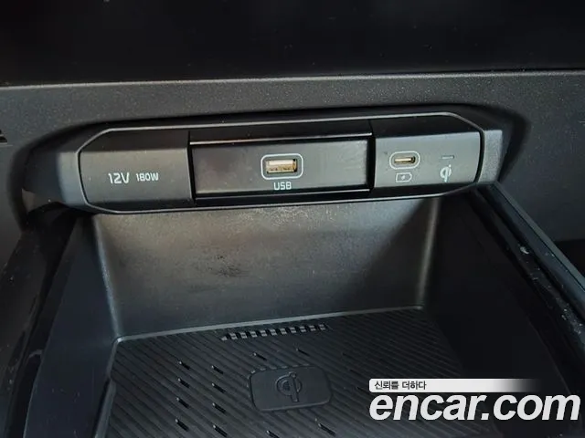 Kia Niro — Фото автомобиля 13