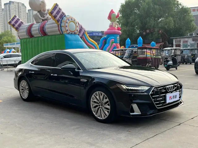 Audi A7L — Фото автомобиля 2