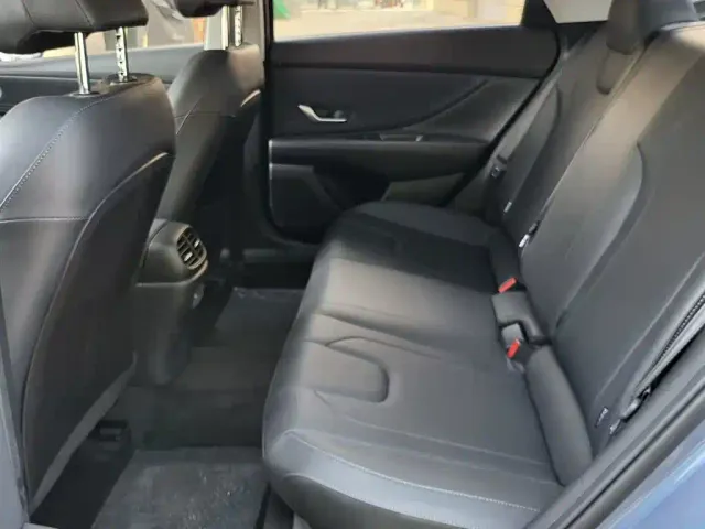 Hyundai Elantra — Фото автомобиля 20