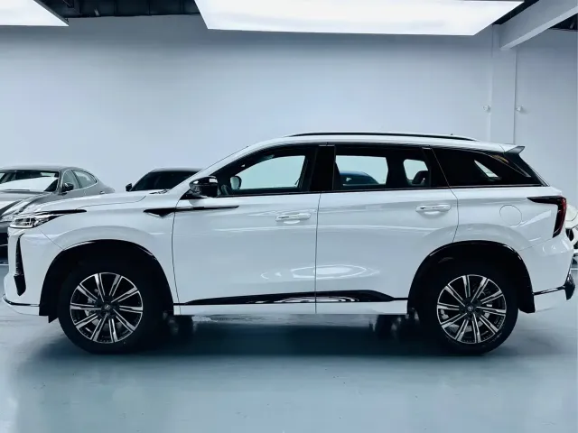 Changan CS75 Plus — Фото автомобиля 12