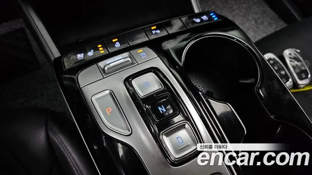 Hyundai Tucson Tucson (NX4) Дизель 2.0 2WD — Фото автомобиля 9