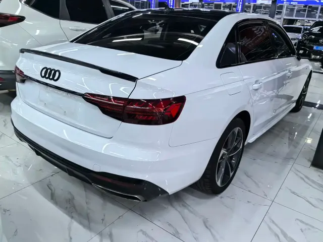 Audi A4L — Фото автомобиля 6