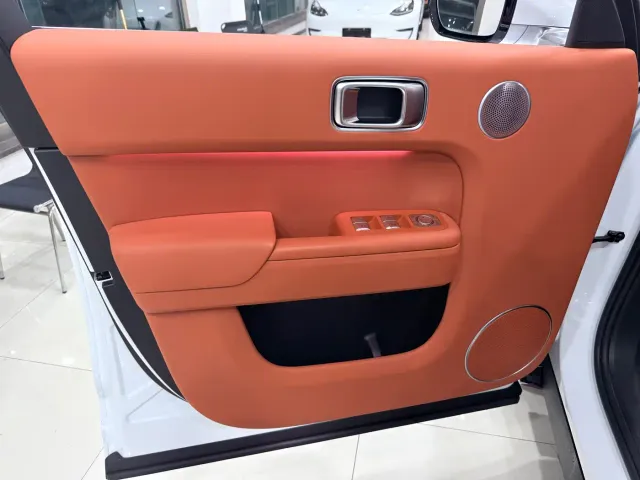 Li Auto L7 — Фото автомобиля 10