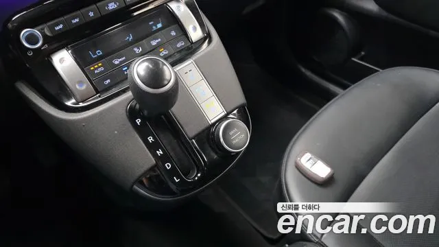 Hyundai Casper Casper Inspiration — Фото автомобиля 9