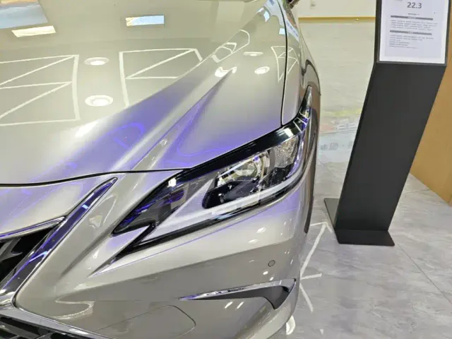 Lexus ES — Фото автомобиля 23