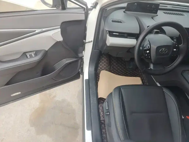 Toyota Toyota bZ5 2025 Model 550 PRO — Фото автомобиля 15