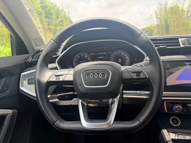 Audi Q3 — Фото автомобиля 15