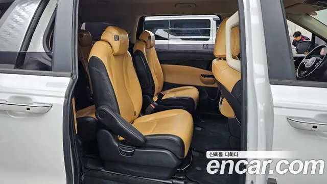 Kia Carnival 4th Gen — Фото автомобиля 17