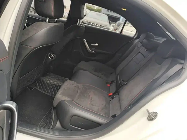 Mercedes-Benz A-Class — Фото автомобиля 16