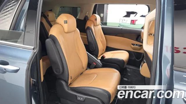 Kia Carnival 4th Gen — Фото автомобиля 17