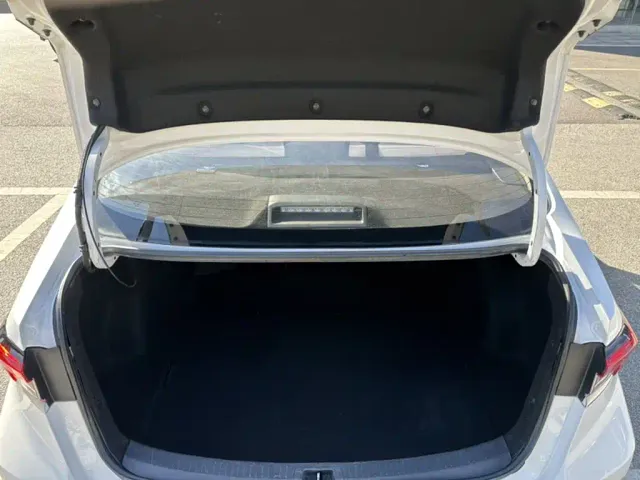 Toyota Corolla — Фото автомобиля 8