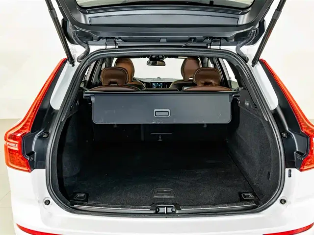 Volvo XC60 — Фото автомобиля 23