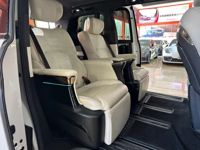 GAC Trumpchi M8 — Фото автомобиля 11