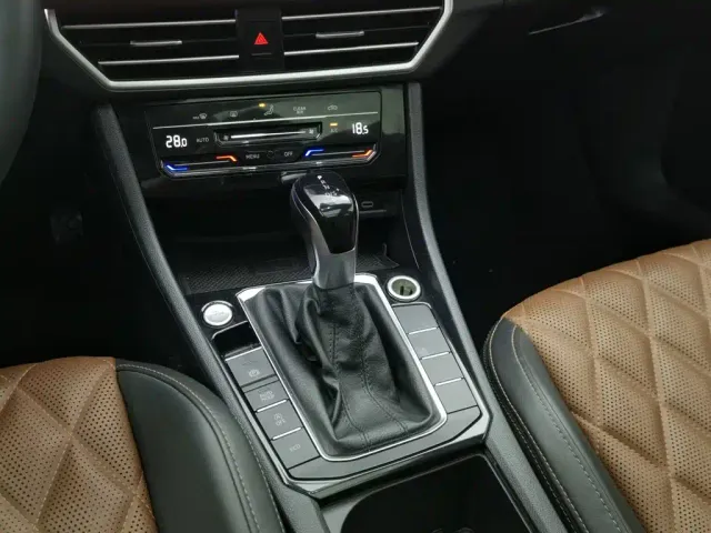 Volkswagen Sagitar — Фото автомобиля 13