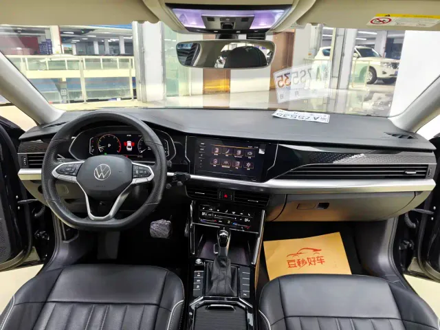 Volkswagen Passat — Фото автомобиля 11