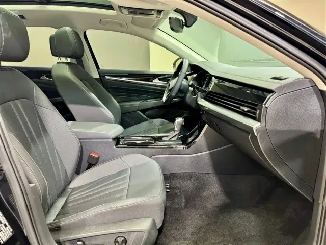 Volkswagen Passat — Фото автомобиля 18