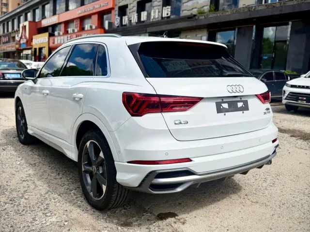 Audi Q3 — Фото автомобиля 4