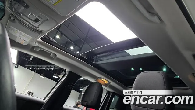 Jeep Renegade — Фото автомобиля 20