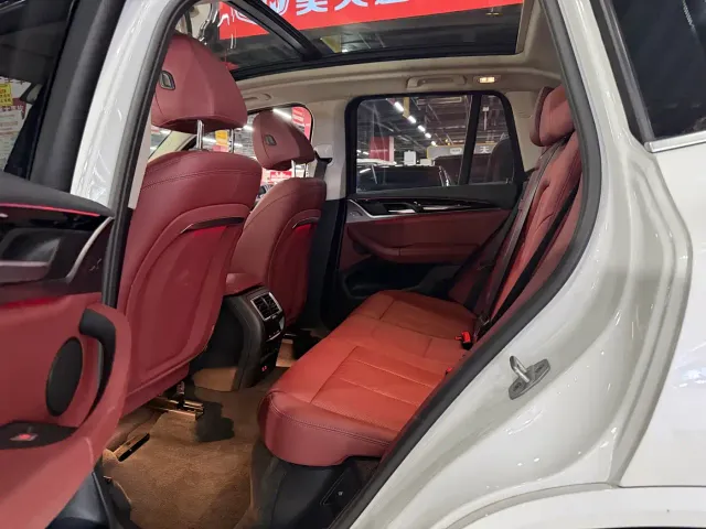 BMW X3 — Фото автомобиля 10